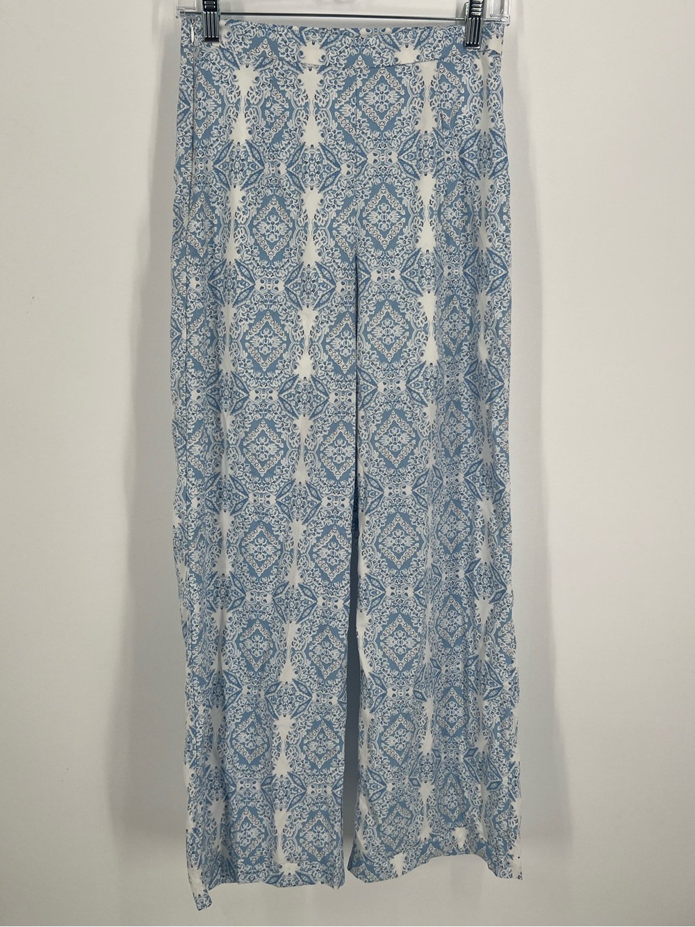 SHEIN Blue & White Wide Leg Geometric Printed Pants Size Small (US 4)